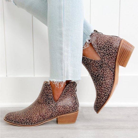 NWT Corky’s Leopard Print Booties size 8 - Picture 1 of 8